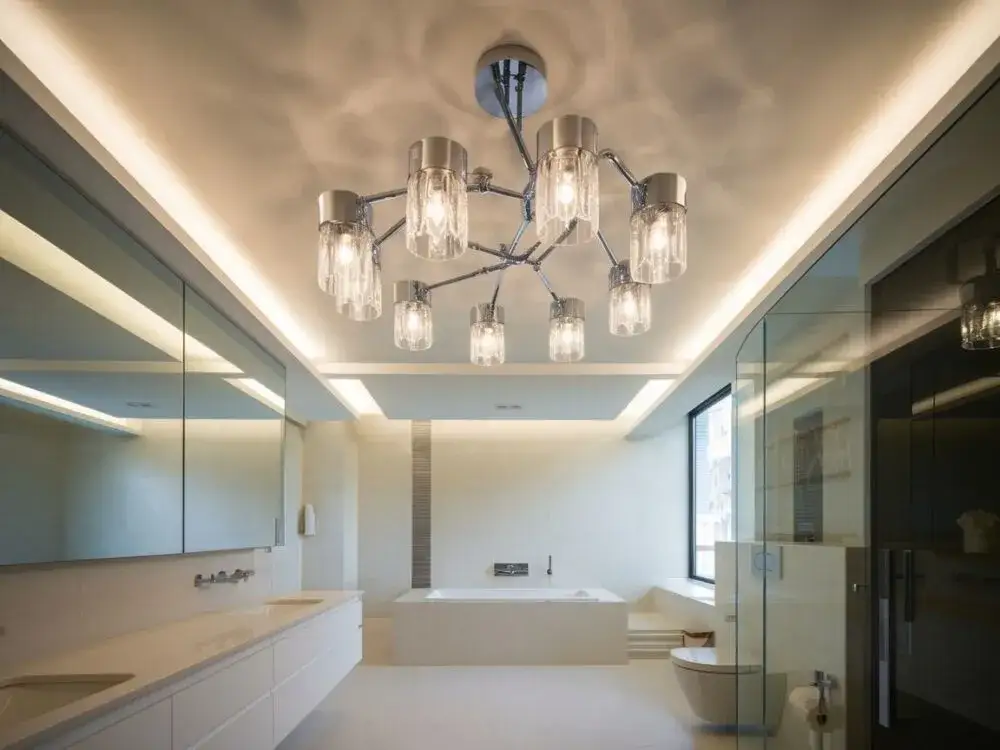 Jaki żyrandol do łazienki - uniknij błędów w wyborze oświetlenia