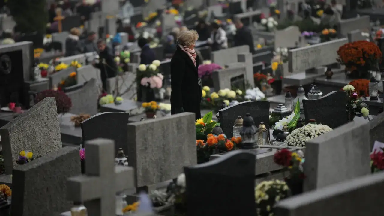 Ile kosztuje miejsce na cmentarzu Batowice w Krakowie? Ceny i szczegóły