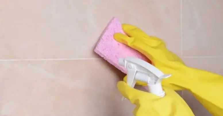 Czym myć terakotę, aby skutecznie usunąć trudne plamy?