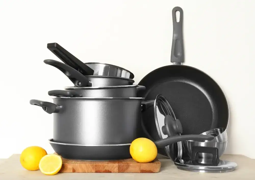 Jaki garnek do smażenia mięsa? Klucz do soczystych potraw!