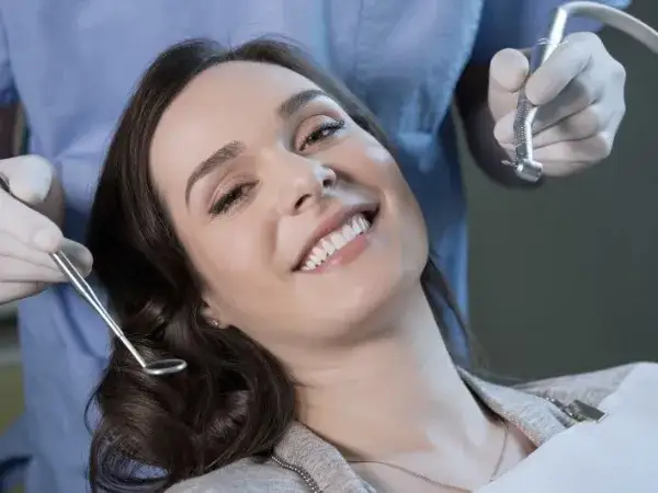 Odruch wymiotny u dentysty? Opanuj go! Sprawdzone metody i triki.