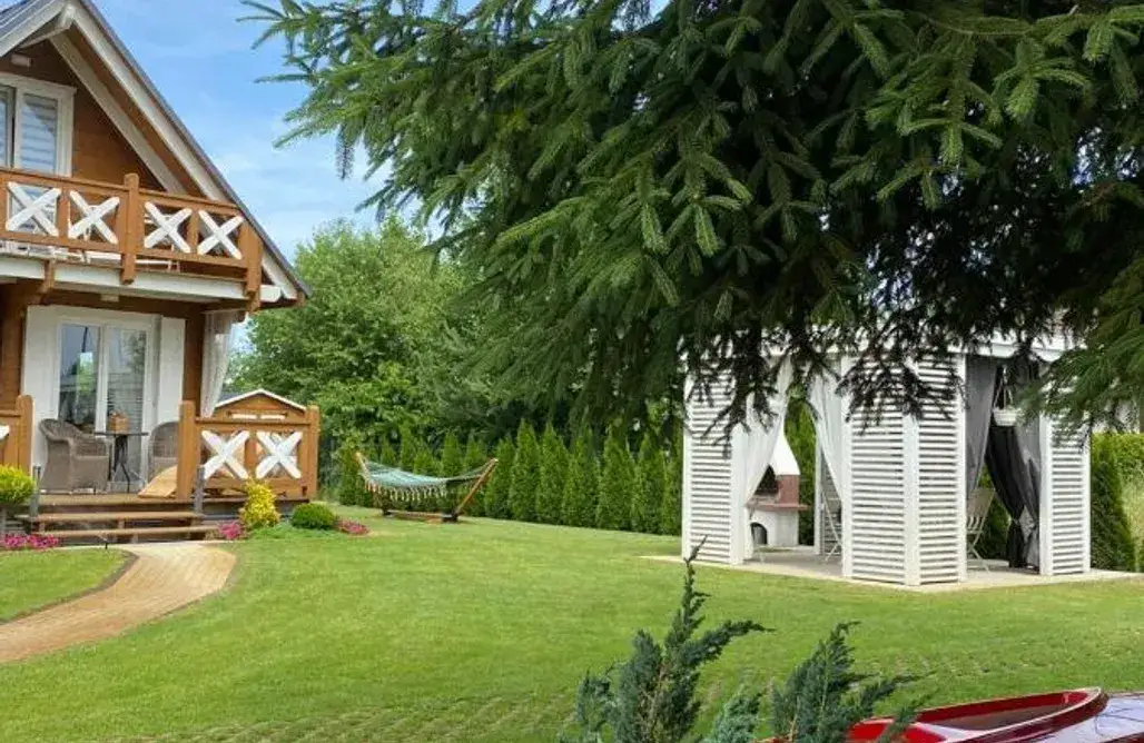 Domki nad Miedwiem: Twój przewodnik po ofertach i atrakcjach jeziora