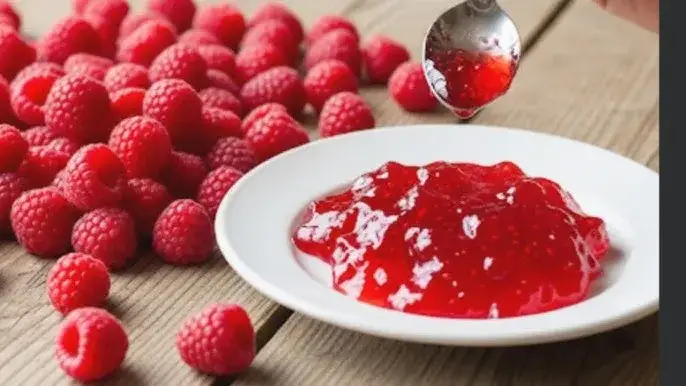 Frużelina malinowa jak zrobić - łatwy przepis na pyszny dodatek