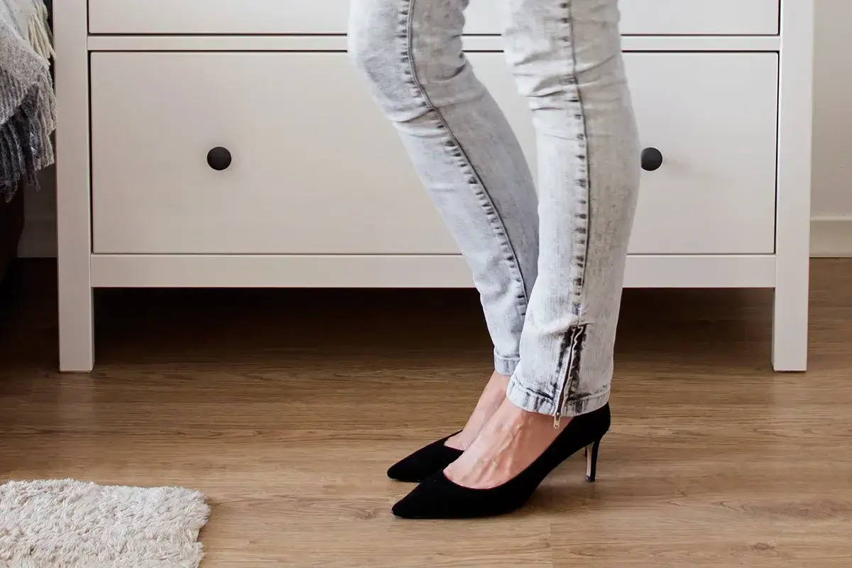 Gdzie kupić spodnie dla wysokich dziewczyn – najlepsze miejsca na zakupy