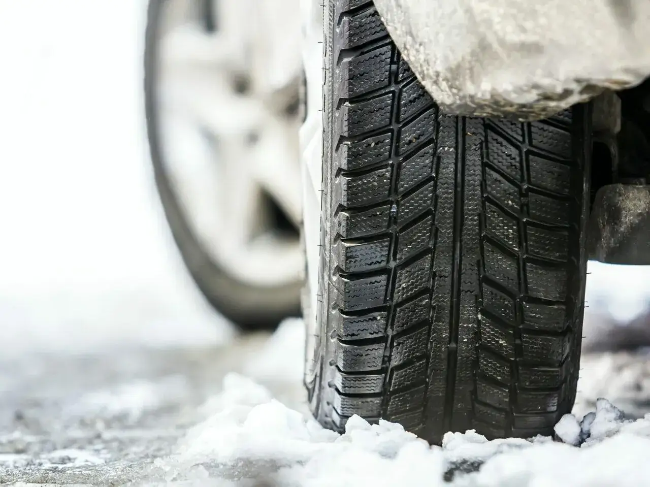 Od kiedy opony zimowe w Czechach? Sprawdź ważne przepisy i zasady