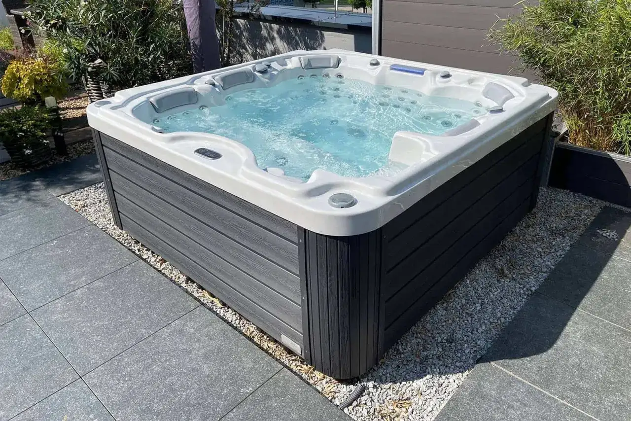 Jak wybrać idealne spa do ogrodu? Koszty, typy i pielęgnacja
