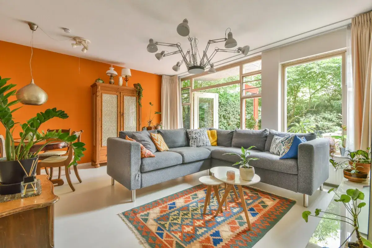 Jak stworzyć przytulny salon? Poradnik krok po kroku Julity Mróz