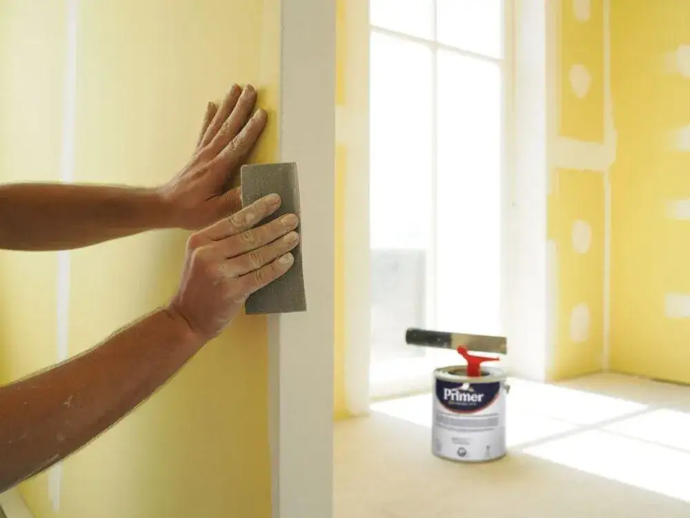 Jak przygotować ściany do malowania? Praktyczny poradnik krok po kroku