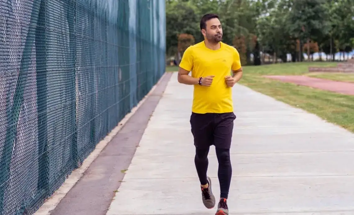 Ile km biegać na początek, aby uniknąć kontuzji i zbudować siłę?