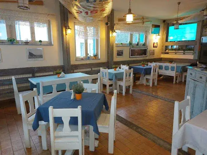 Gdzie zjeść w Zwierzyńcu? Odkryj najlepsze lokale i smaki