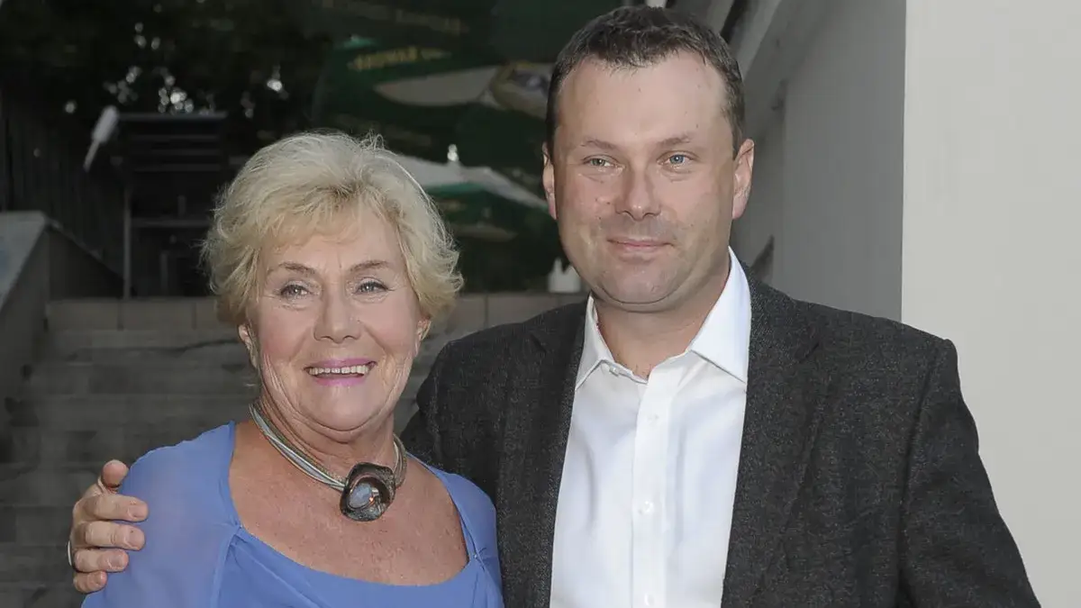 Kim jest syn Teresy Lipowskiej: od bankowca do pilota odrzutowców