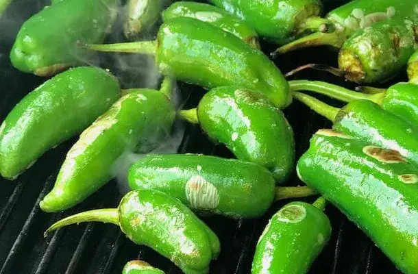 Jak grillować papryczki na grilla, aby były idealnie chrupiące?