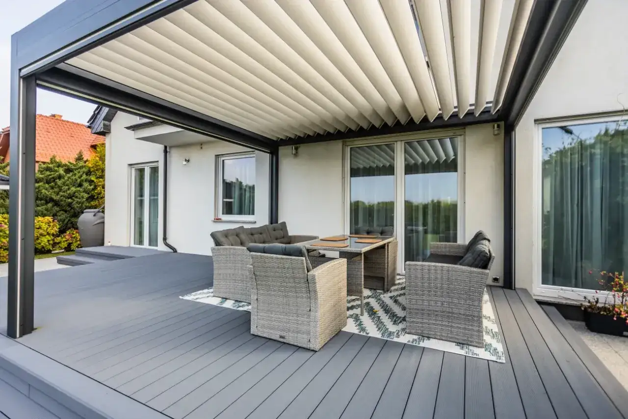 Jak dobudować taras do istniejącego domu bez zbędnych problemów?