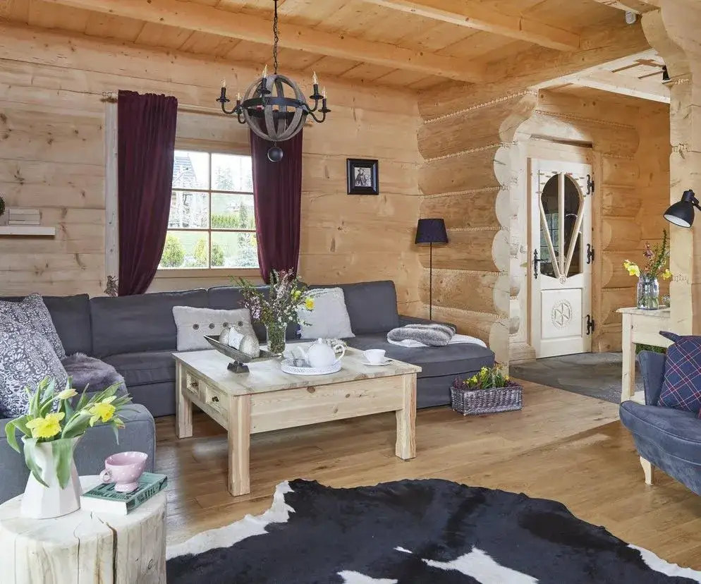 Jak urządzić stary drewniany dom: Praktyczny przewodnik i inspiracje