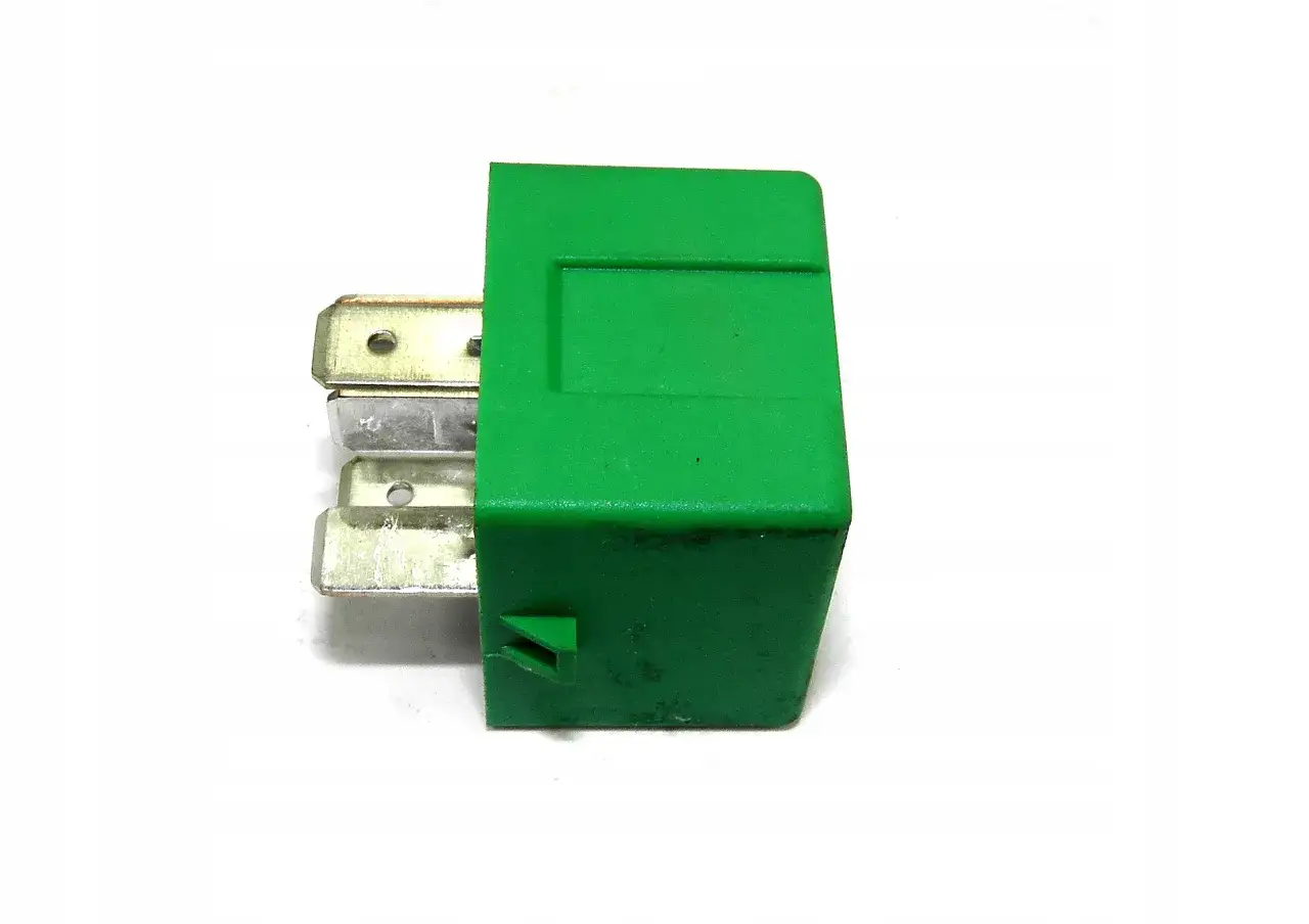 Gdzie jest bezpiecznik wentylatora chłodnicy peugeot 407? Oto odpowiedź!