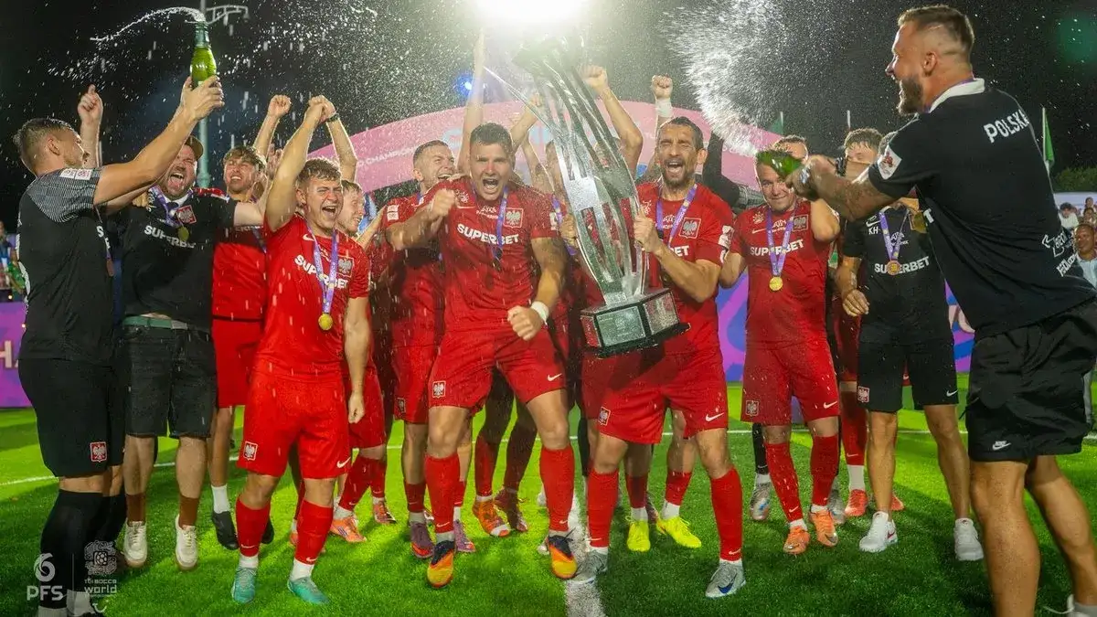 Kto wygrał dziś w piłce? Wyniki, Ekstraklasa, Finały Pucharów!