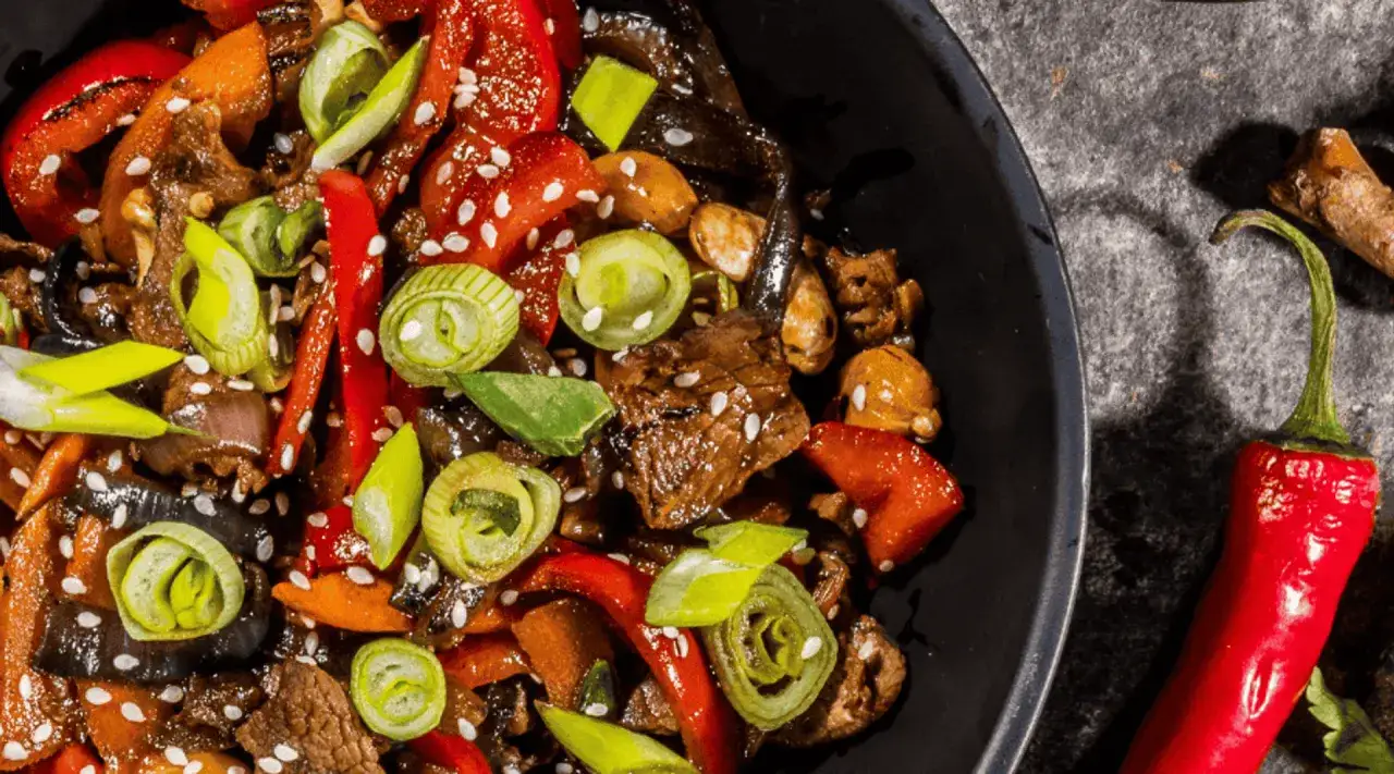 Wieprzowina po syczuańsku – prosty przepis na pyszne danie z Chin