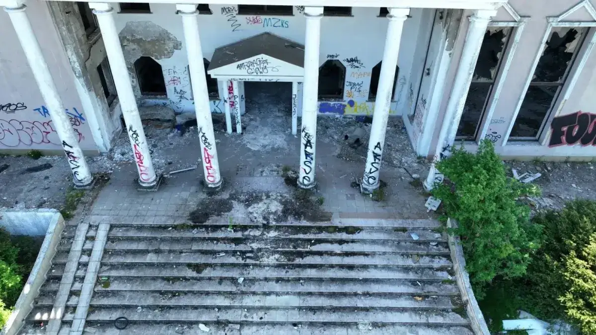 Dlaczego upadł hotel Murat w Redzie? Oto szokujące przyczyny