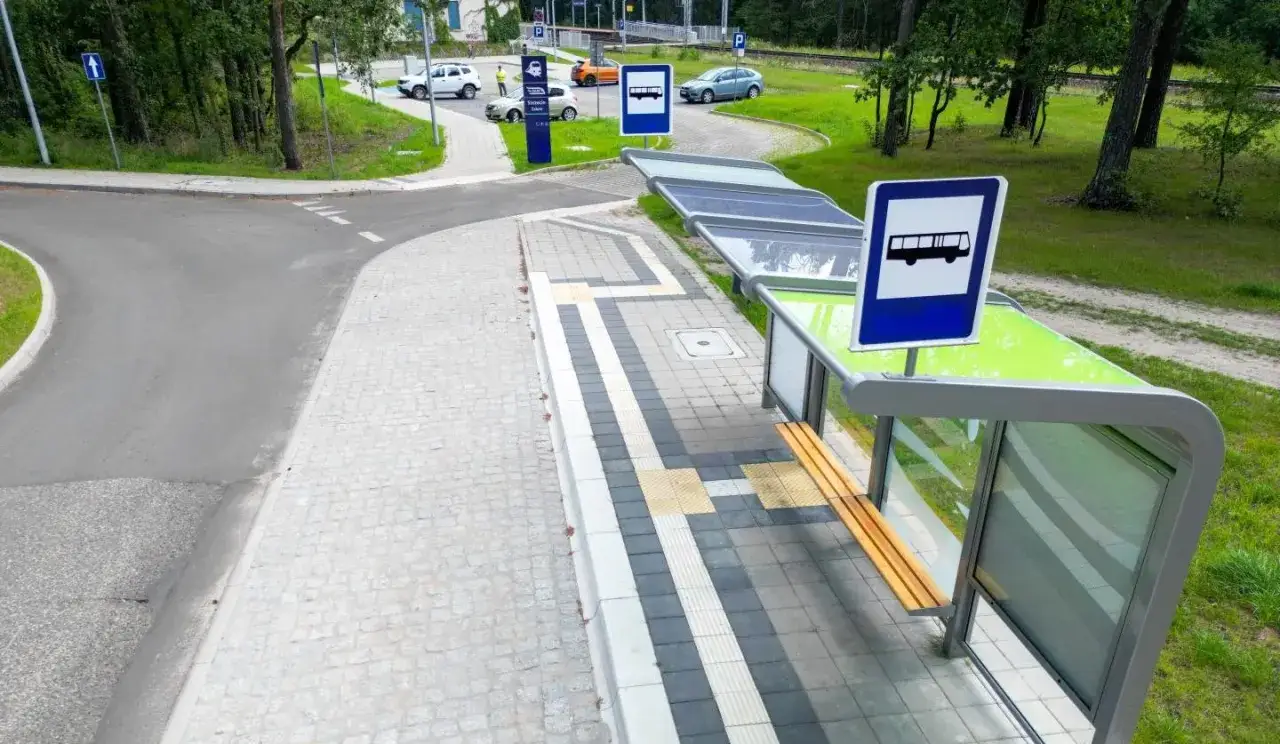 Cyfrobus: Gdzie odjeżdża? Jak znaleźć każdy przystanek w Polsce?