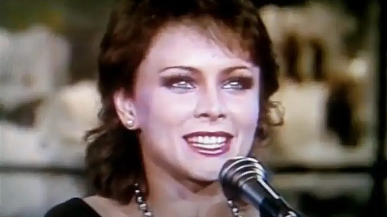 Tekst piosenki wszystko czego dziś chcę – pełne słowa i znaczenie utworu