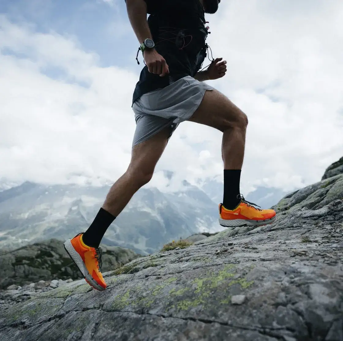 Zapatillas para correr hombre: Elige por pisada, terreno y tecnología