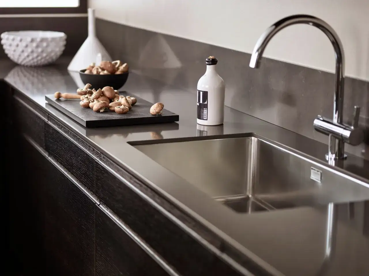 Czym czyścić inox, aby uniknąć zarysowań i zachować blask?