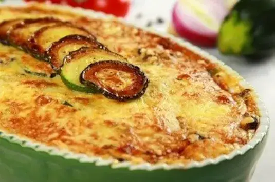 Zapiekanka - historia, przepisy i najlepsze warianty na każdą okazję