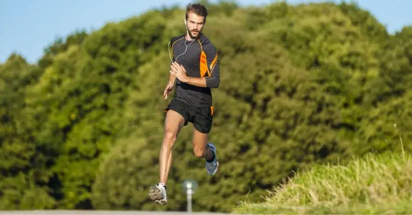 Bieganie: Jak oddychać, by uniknąć zadyszki i kolki?