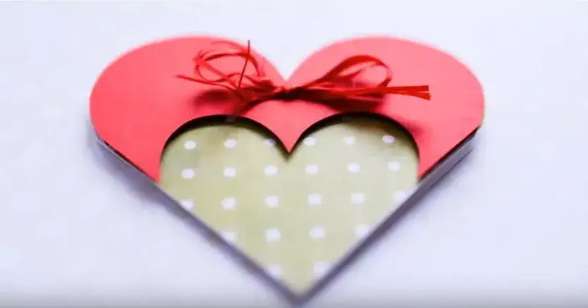 Jak zrobić ładną walentynkę - proste pomysły, które zachwycą ukochaną