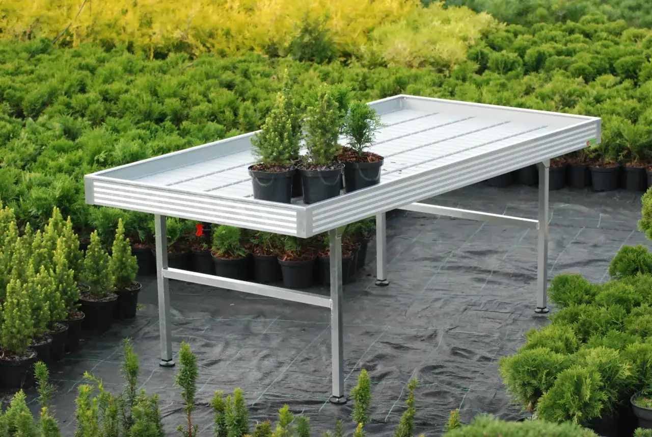 Stół zalewowy DIY: Jak zrobić go samemu? Uniknij błędów!