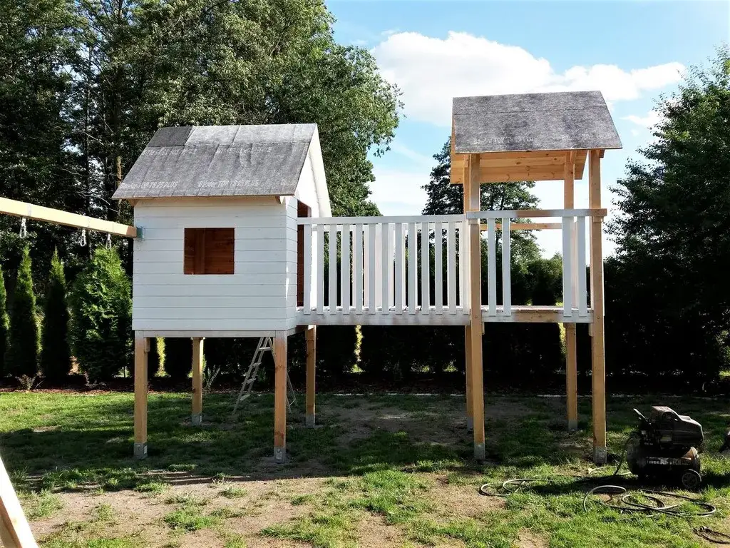 Czym pomalować drewniany plac zabaw, aby był bezpieczny dla dzieci?