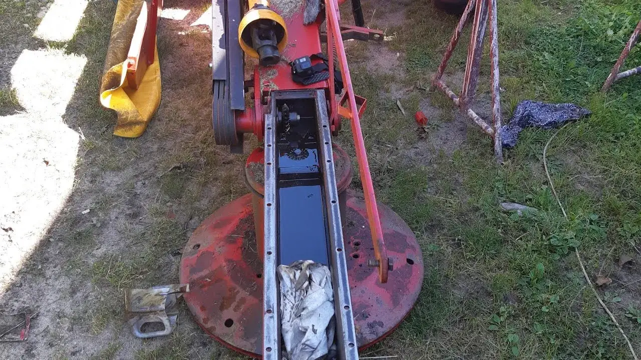 Jak rozebrać bęben kosiarki rotacyjnej bez zbędnych problemów