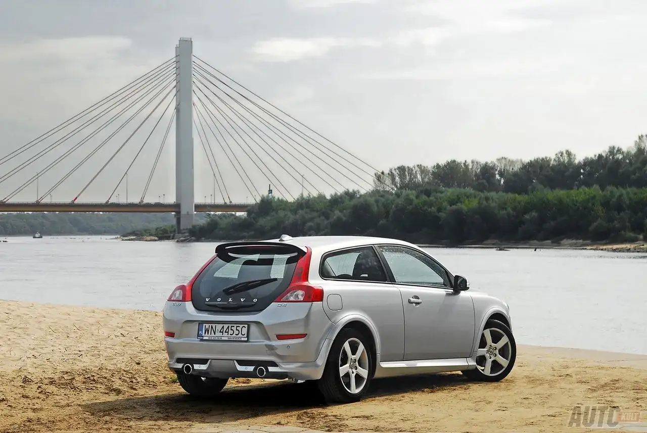 Volvo C30: Jaki silnik wybrać? Ekspert radzi, by uniknąć pułapek!