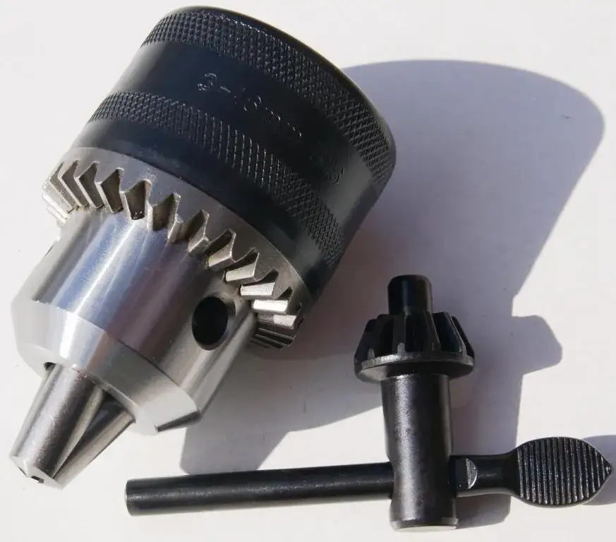 Jak wyciągnąć wiertło z wiertarki - proste sposoby na problem z uchwytem