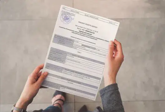 Jak pobrać KRS po angielsku i uniknąć problemów z tłumaczeniem