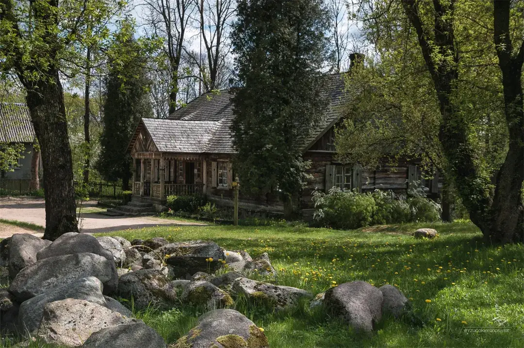 Odkryj Skansen Nowogród: Ceny, godziny, atrakcje, jak zaplanować?