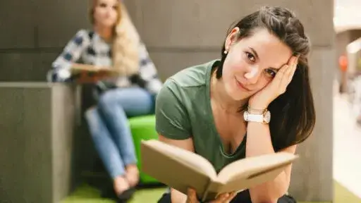 Czy studia wliczają się do emerytury? Sprawdź, jak to działa