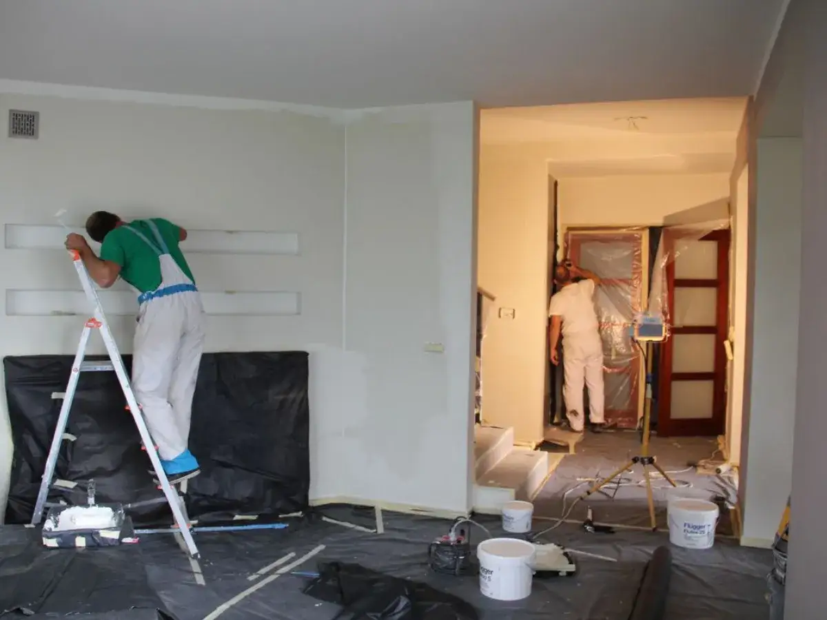 Czym pomalować ściany w warsztacie, aby uniknąć kosztownych napraw?