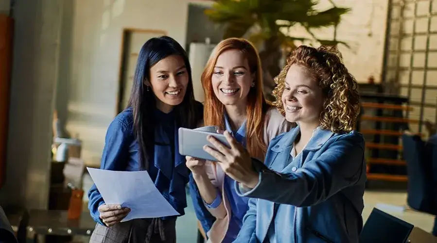 Pierwsza pensja po studiach: ile naprawdę możesz zarobić?