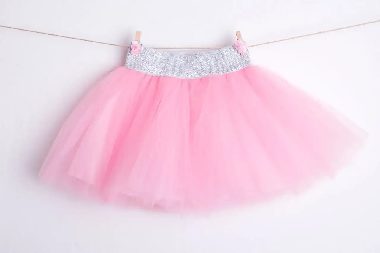 Spódniczka tiulowa dla dziewczynki: Piękna i wygodna? Sprawdź!