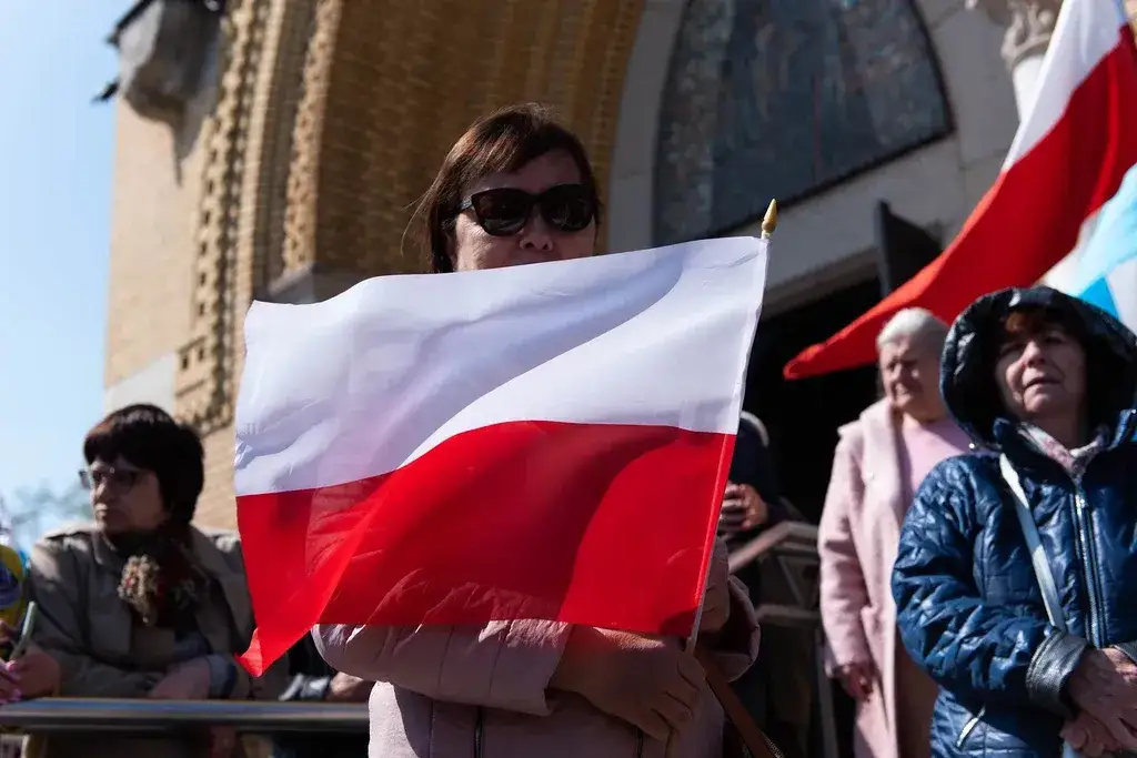 Czy 3 maja trzeba iść do kościoła? Oto prawda o obowiązkach religijnych