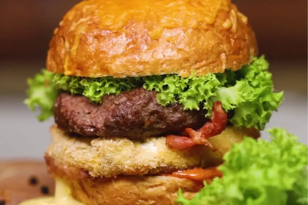 Jak zrobić burger drwala – prosty przepis na pyszny posiłek w domu