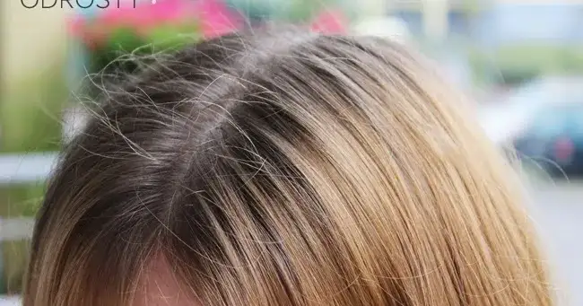 Jak zrobić odrost na blond włosach i uniknąć widocznych różnic