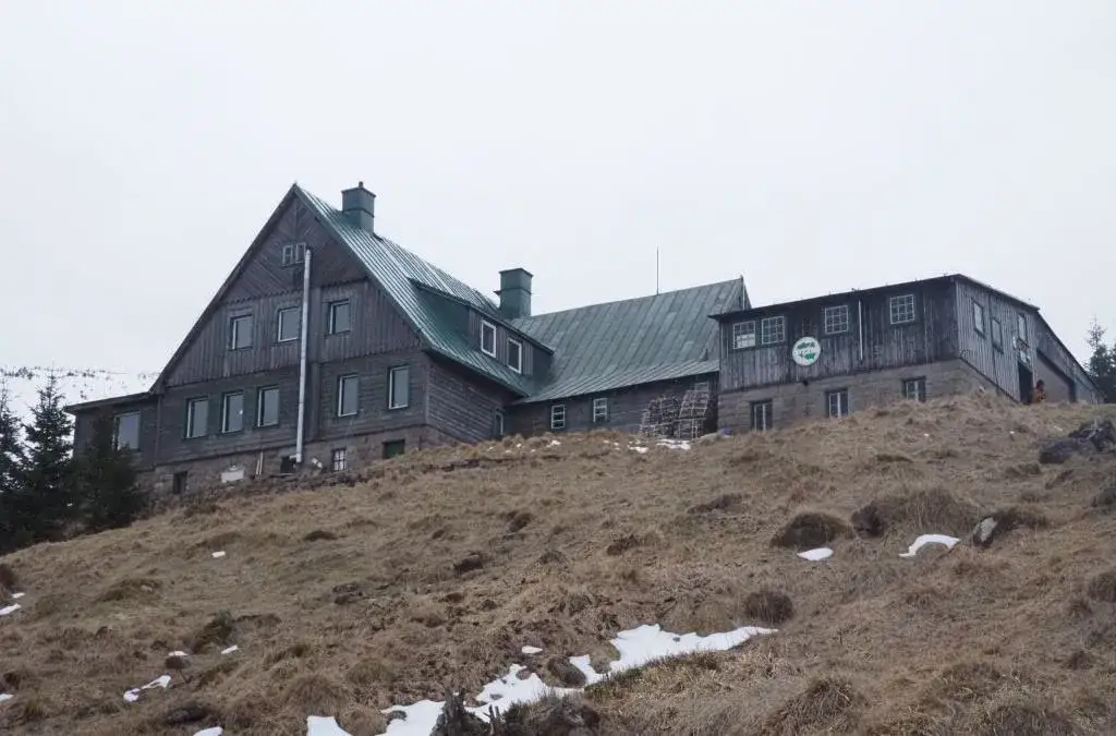 Schronisko odmówi noclegu? Prawa turysty i nowe zasady "gleby"