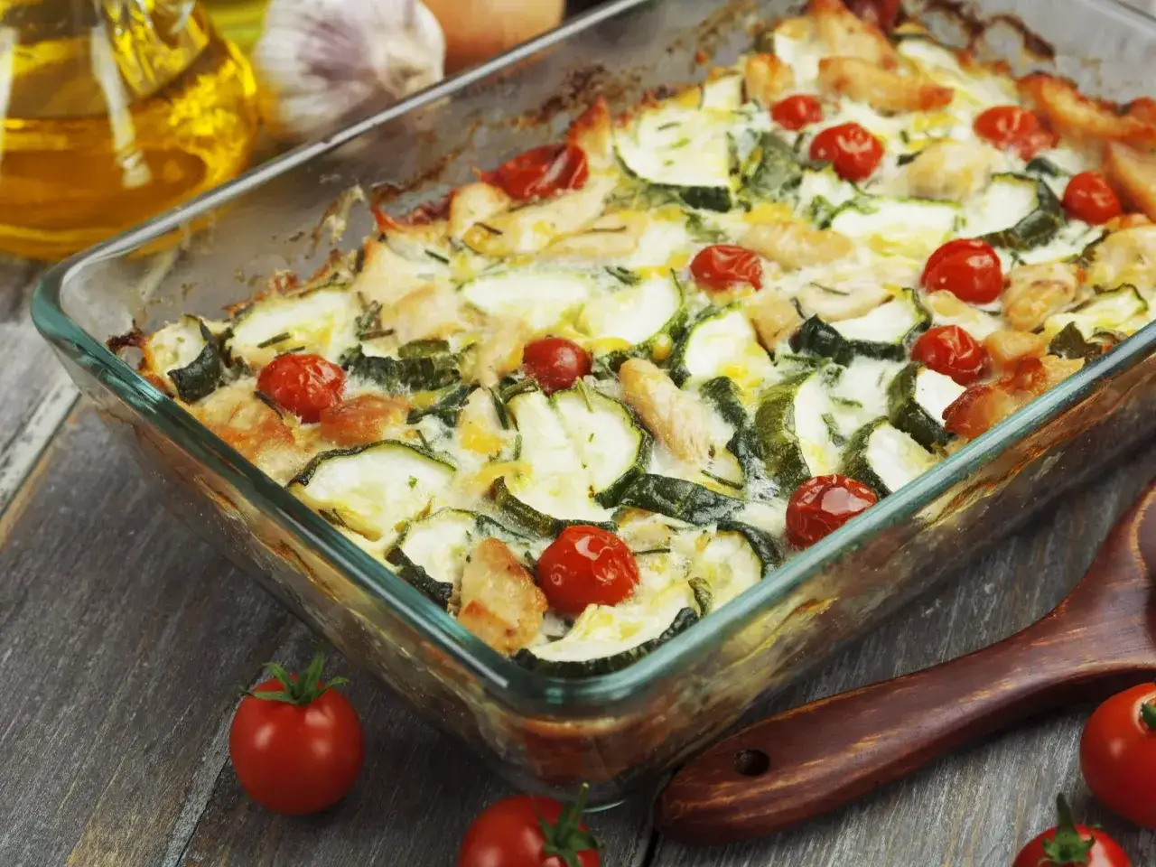 Prosta zapiekanka z cukinii, która zachwyci smakiem i łatwością przygotowania