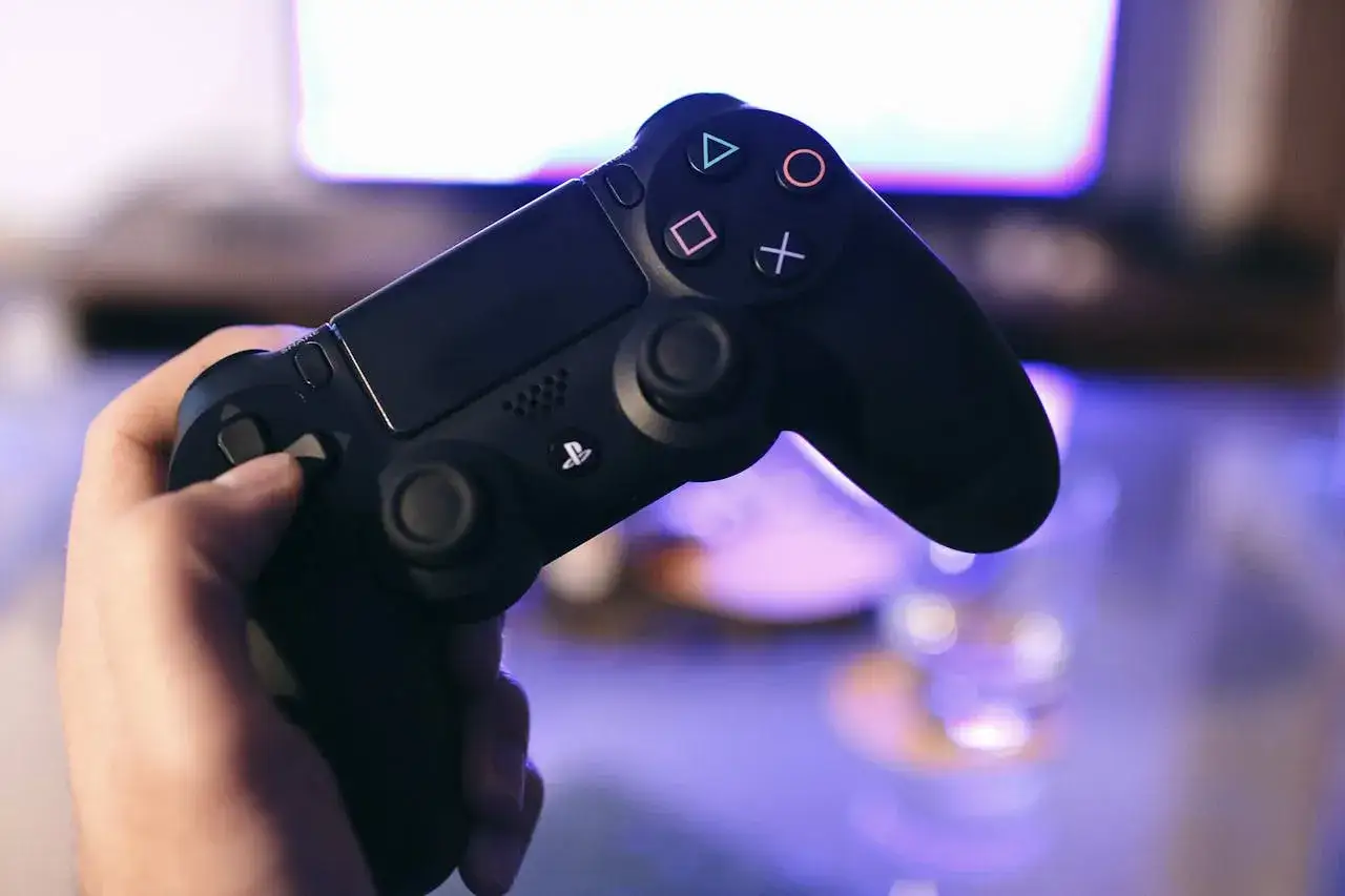 PS4 do monitora: Podłącz i graj! Rozwiąż problemy z obrazem i dźwiękiem.