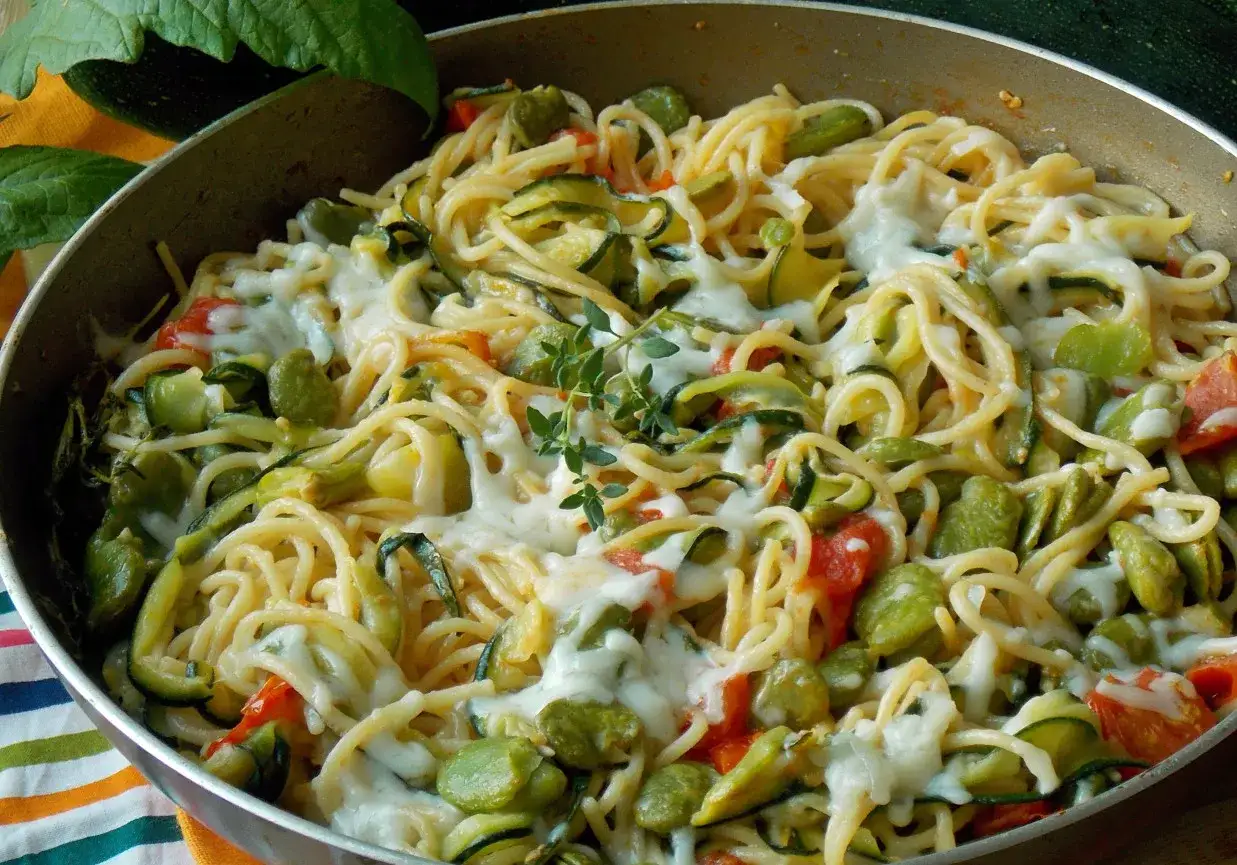 Spaghetti bolognese z cukinią – prosty przepis na pyszne danie