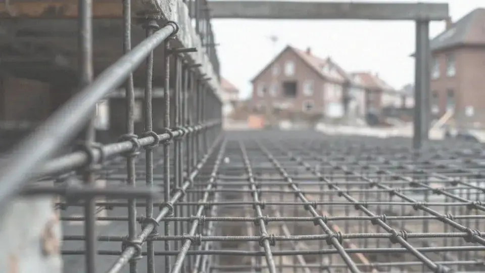 Zbrojenie stropu co ile pręty – kluczowe informacje dla bezpieczeństwa