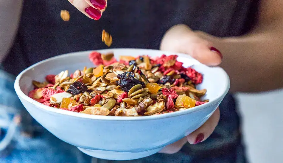 Przepis na Domowe Musli: Zdrowe Śniadanie w 5 Minut