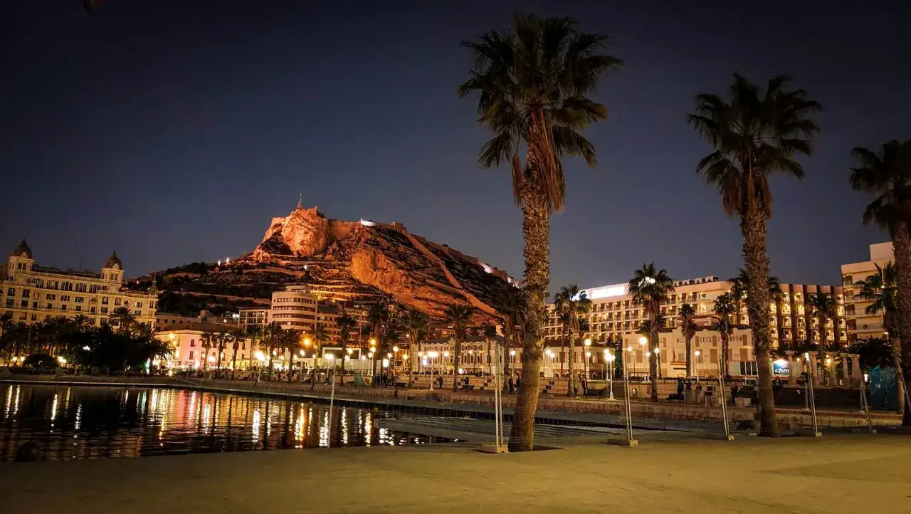 Alicante co zwiedzić? Przewodnik po atrakcjach i praktyczne porady